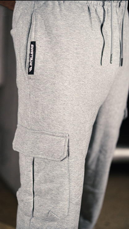 NO EXCUSES Cargo Jogger, detail of the patch cargo pocket